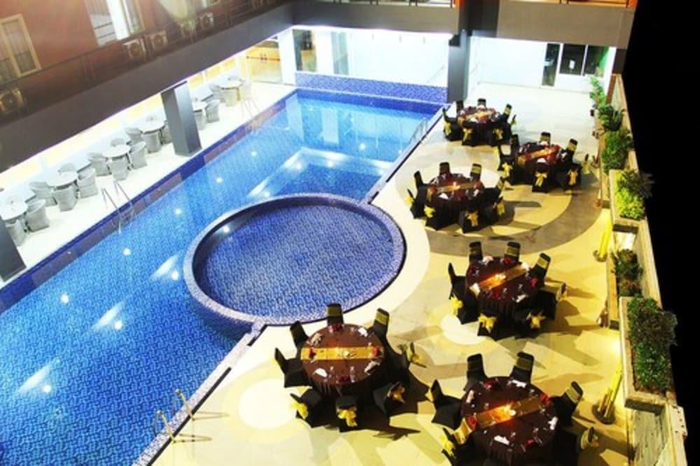 Merapi Merbabu Hotels Bekasi Zewnętrze zdjęcie