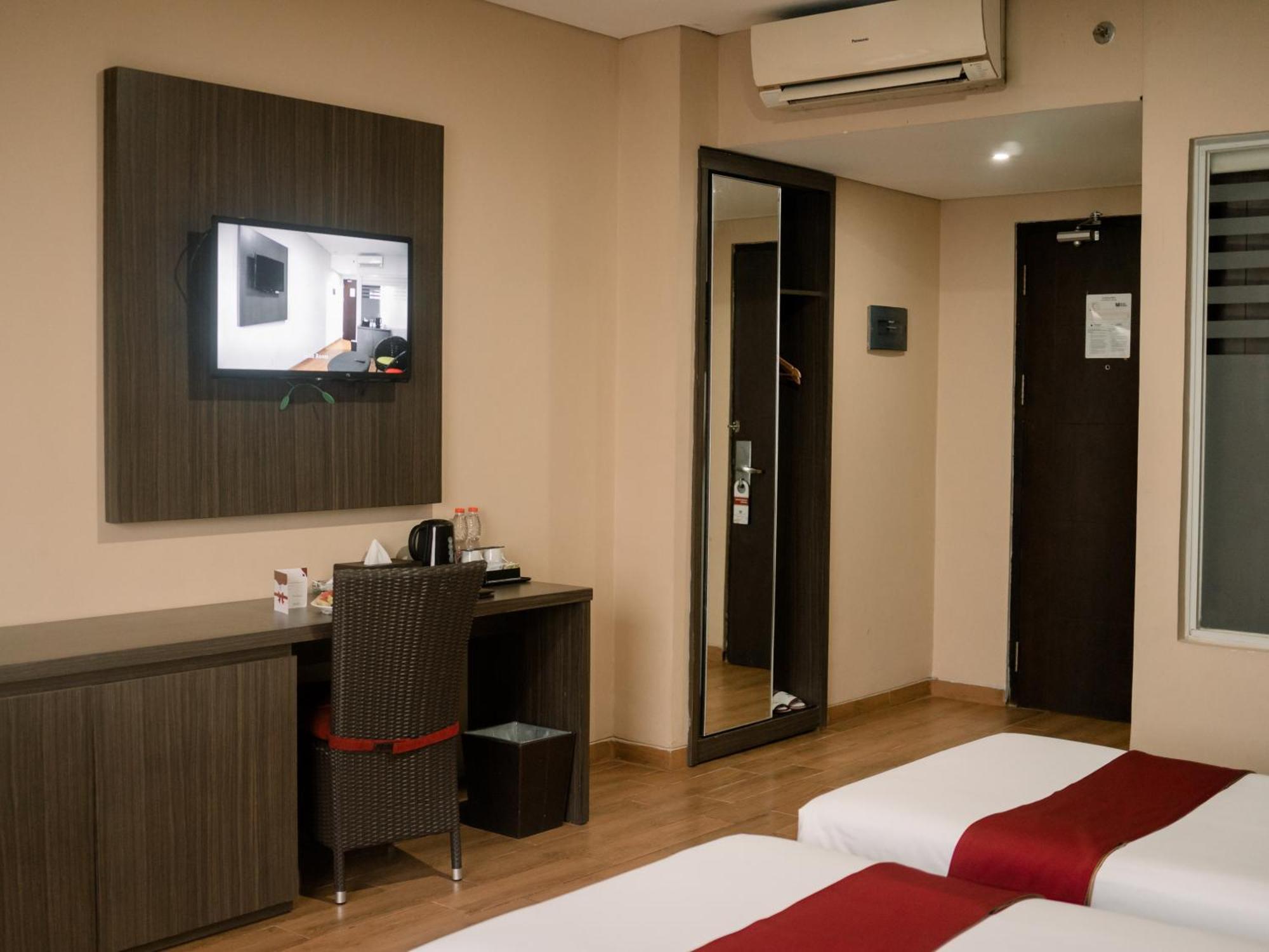 Merapi Merbabu Hotels Bekasi Zewnętrze zdjęcie