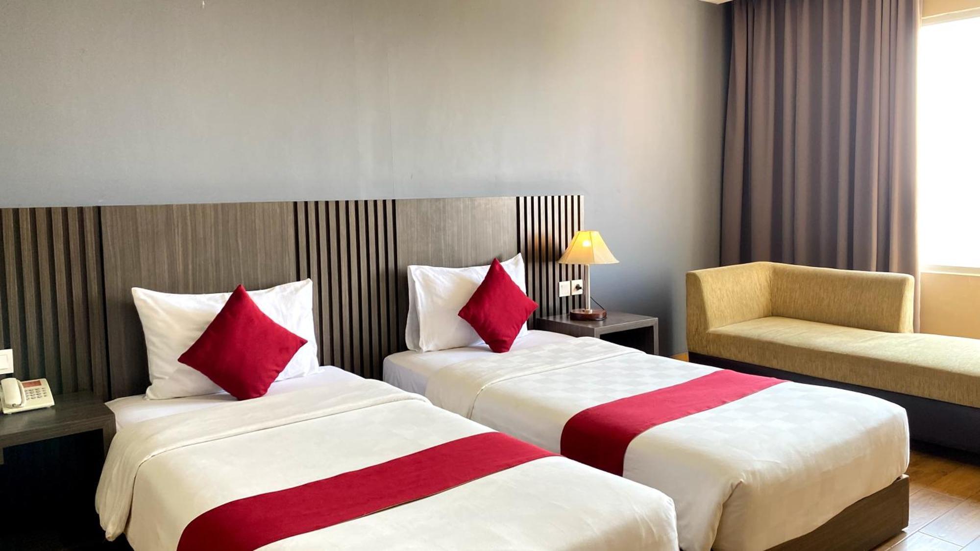 Merapi Merbabu Hotels Bekasi Zewnętrze zdjęcie
