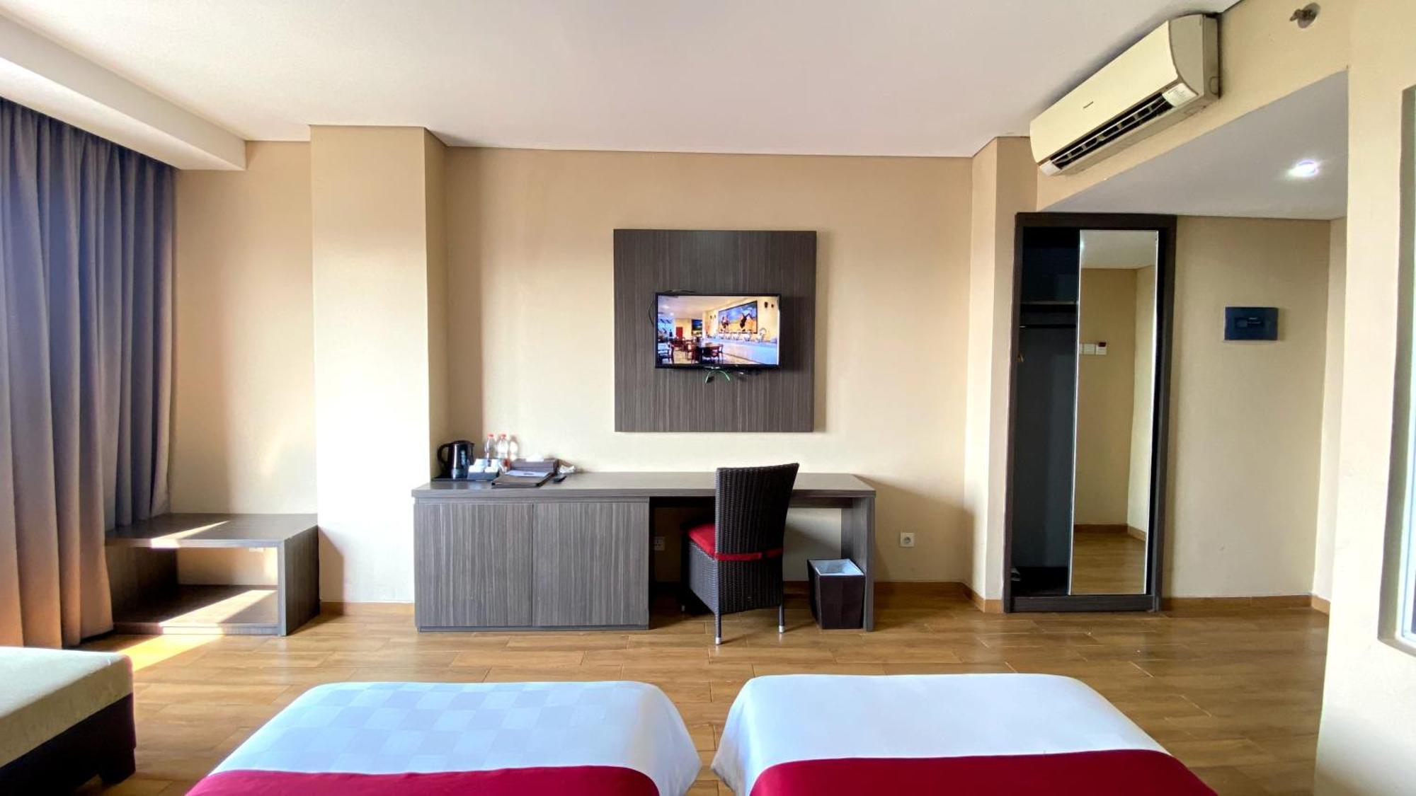 Merapi Merbabu Hotels Bekasi Zewnętrze zdjęcie