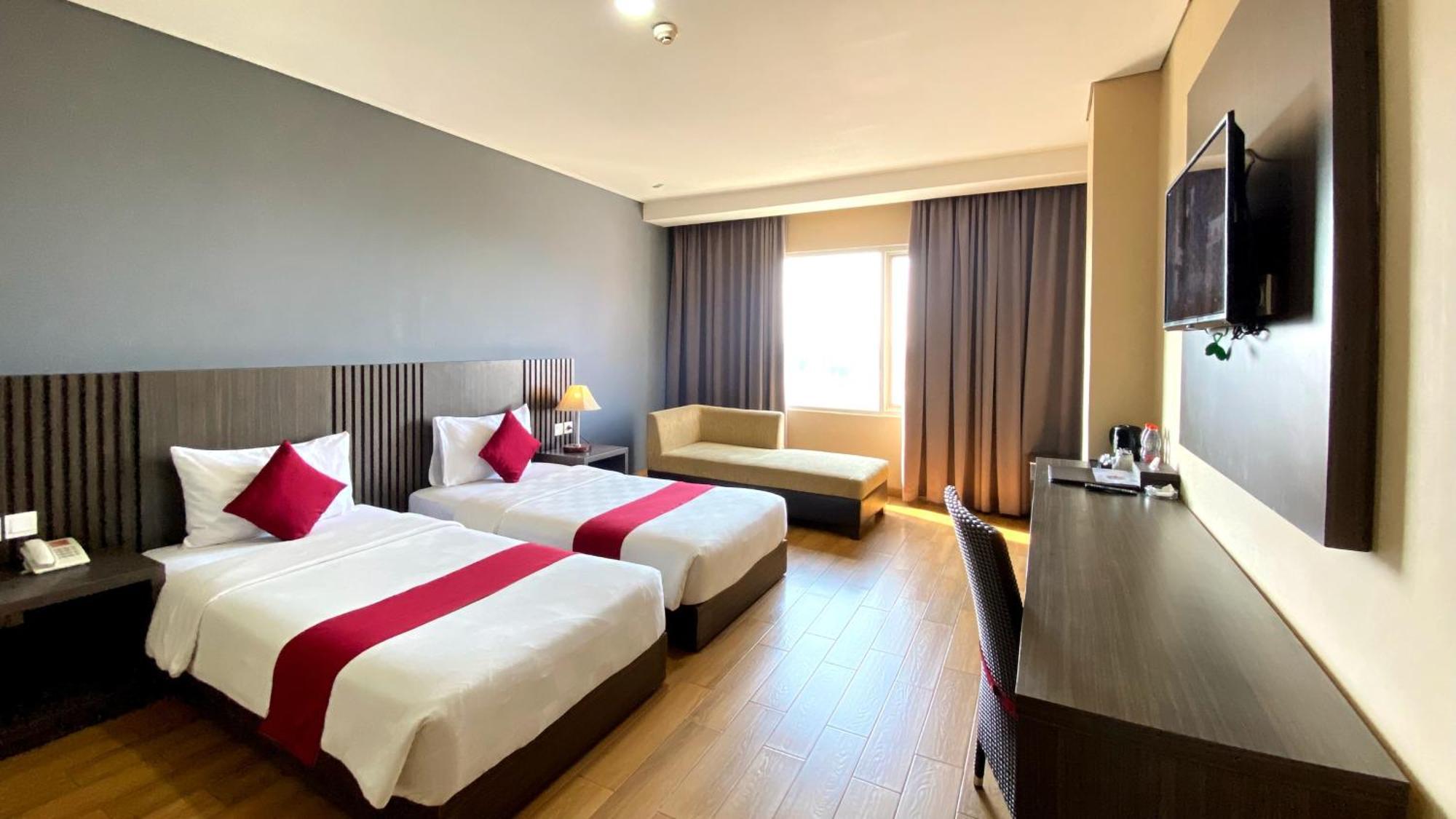 Merapi Merbabu Hotels Bekasi Zewnętrze zdjęcie