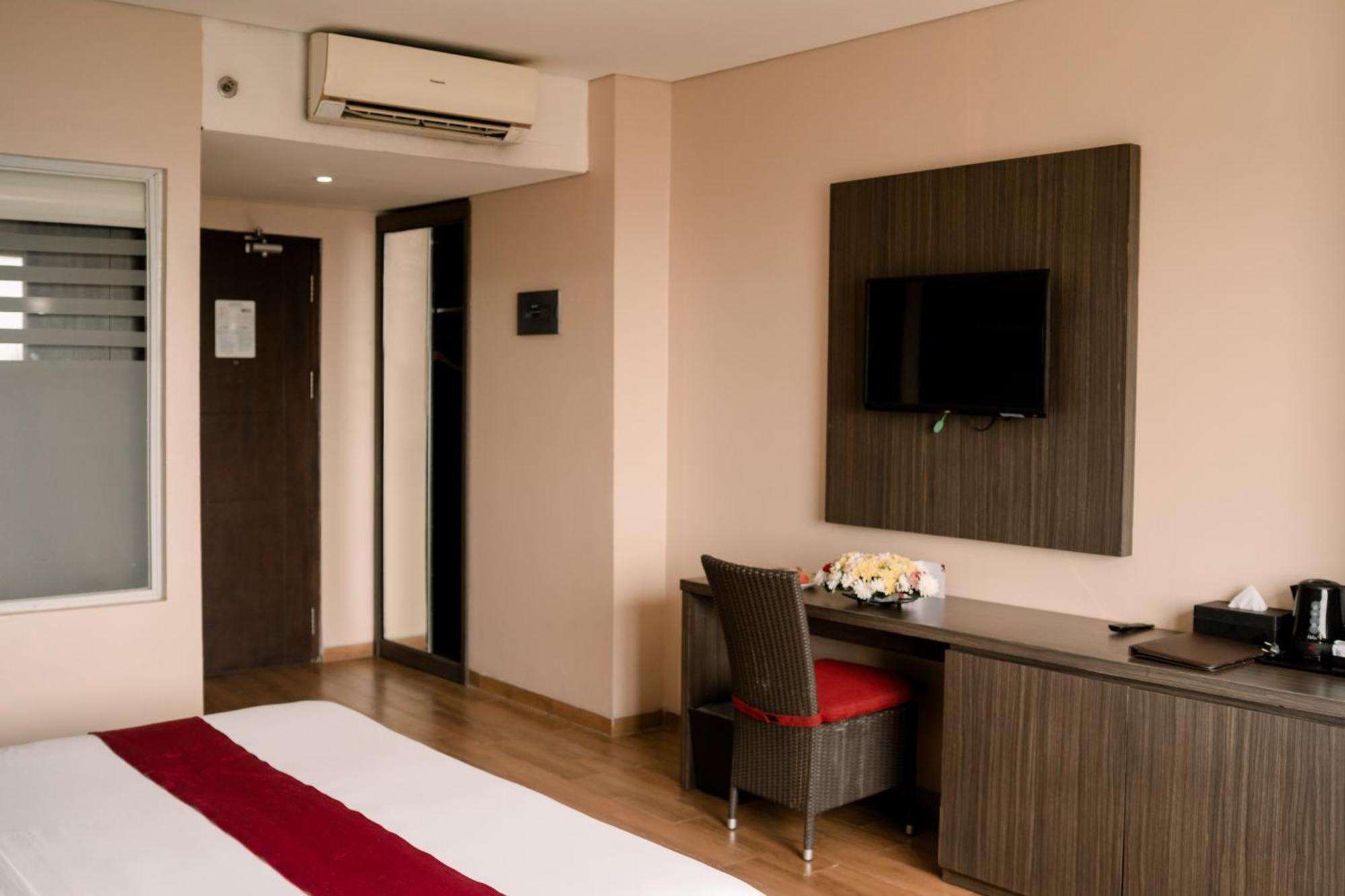 Merapi Merbabu Hotels Bekasi Zewnętrze zdjęcie