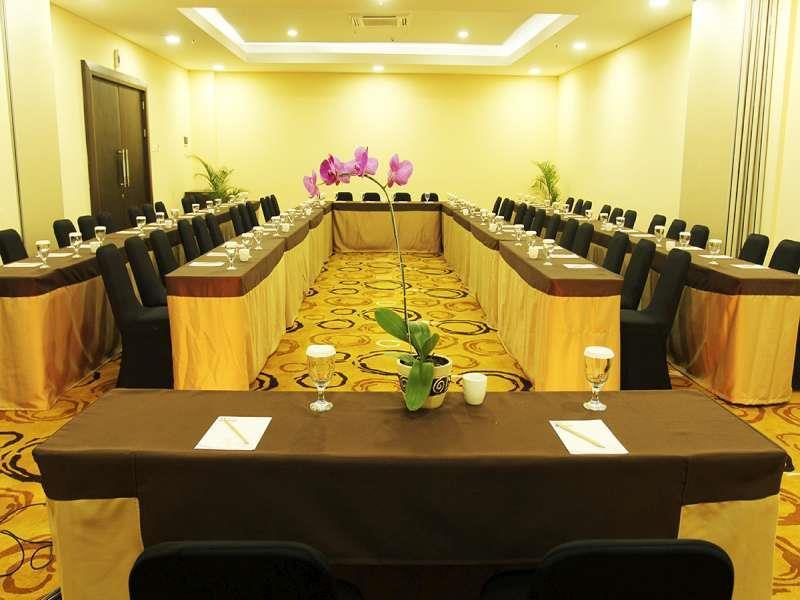 Merapi Merbabu Hotels Bekasi Zewnętrze zdjęcie